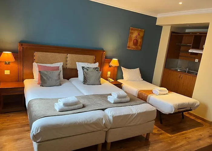121 Paris Hotel