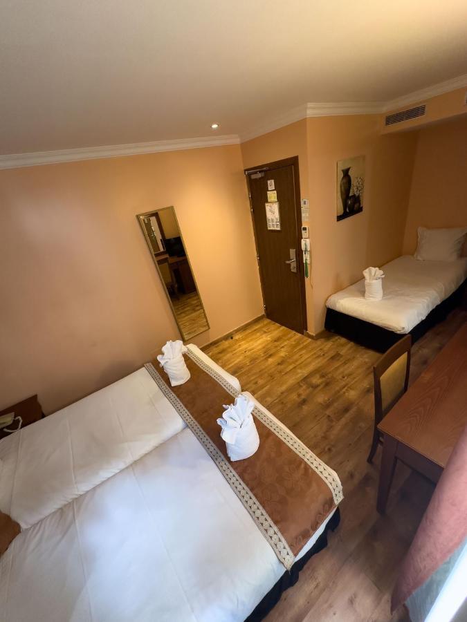 Hotel 121 París