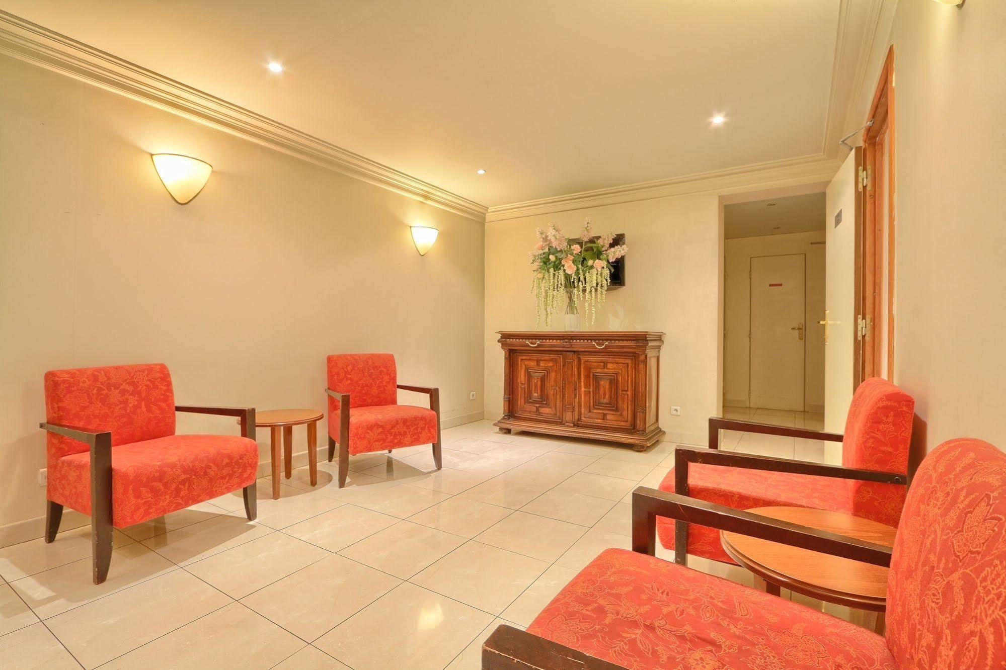 Hotel 121 París